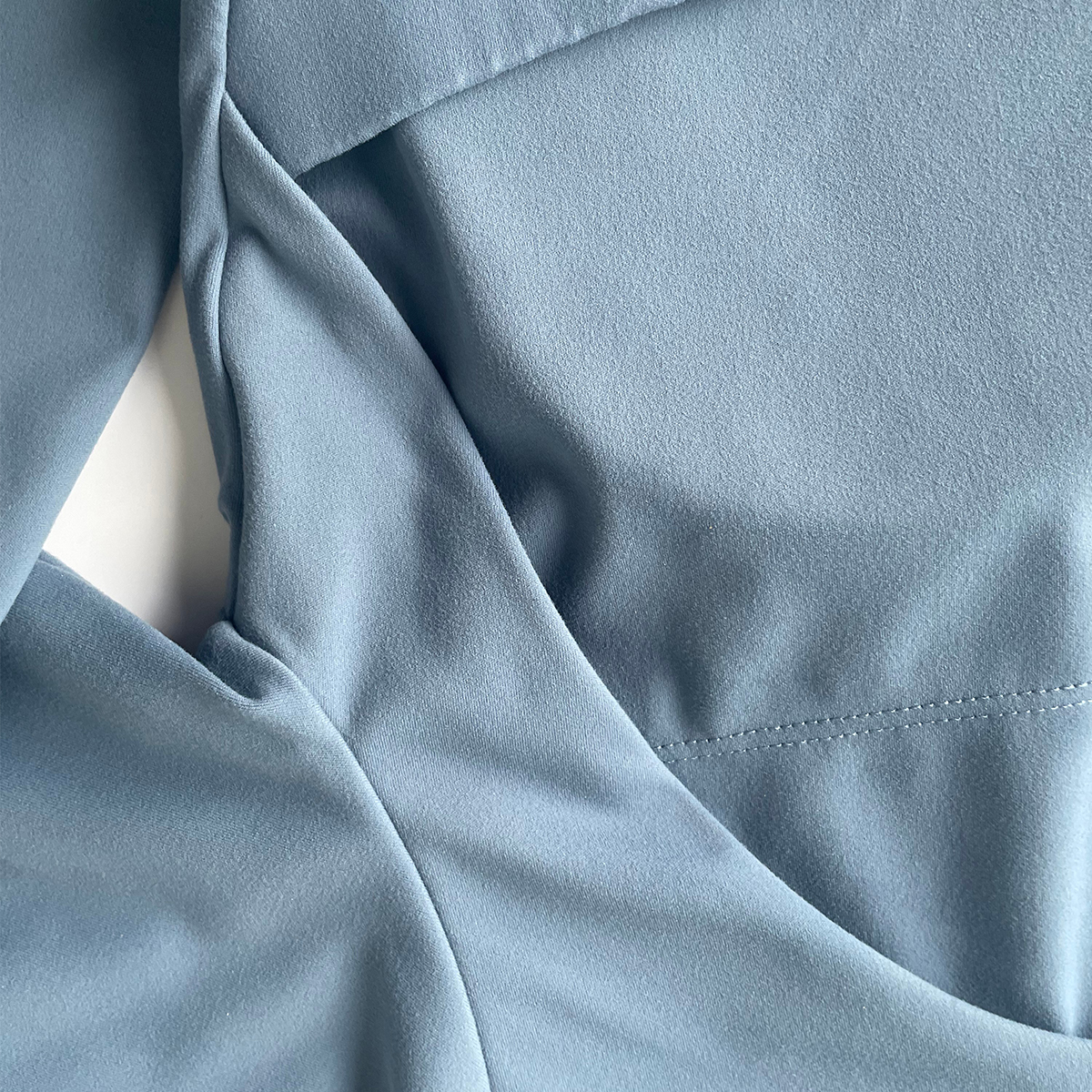 Women's long-sleeved yoga top  - Yoga & Fitness With Faye The Well Being Studio Abbots Langley のレビューと価格