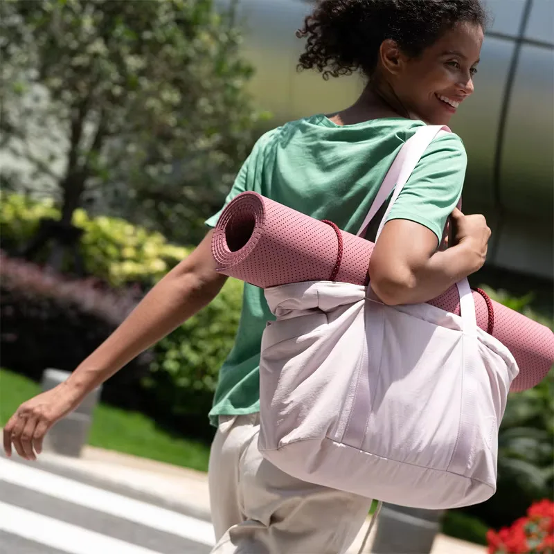 Women Travel Tote Bag Universi - Yoga Fitness Mat のレビューと価格
