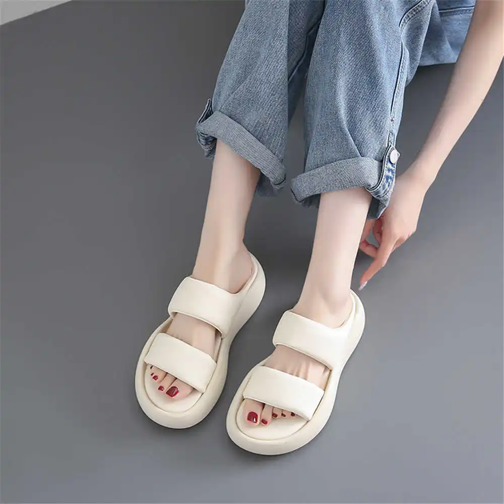 Size 39 Strips Summer Shoes Sa - Yoga Fitness Reservation のレビューと価格