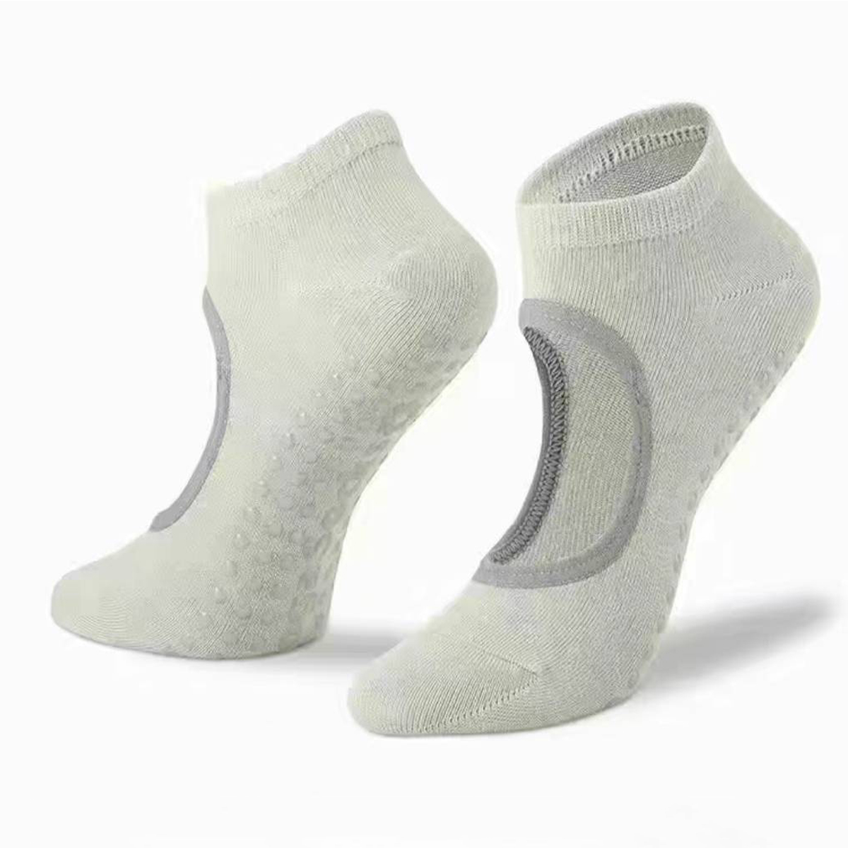 Non-Slip Yoga Socks for Women  - Yoga & Fitness With Faye The Well Being Studio Abbots Langley のレビューと価格